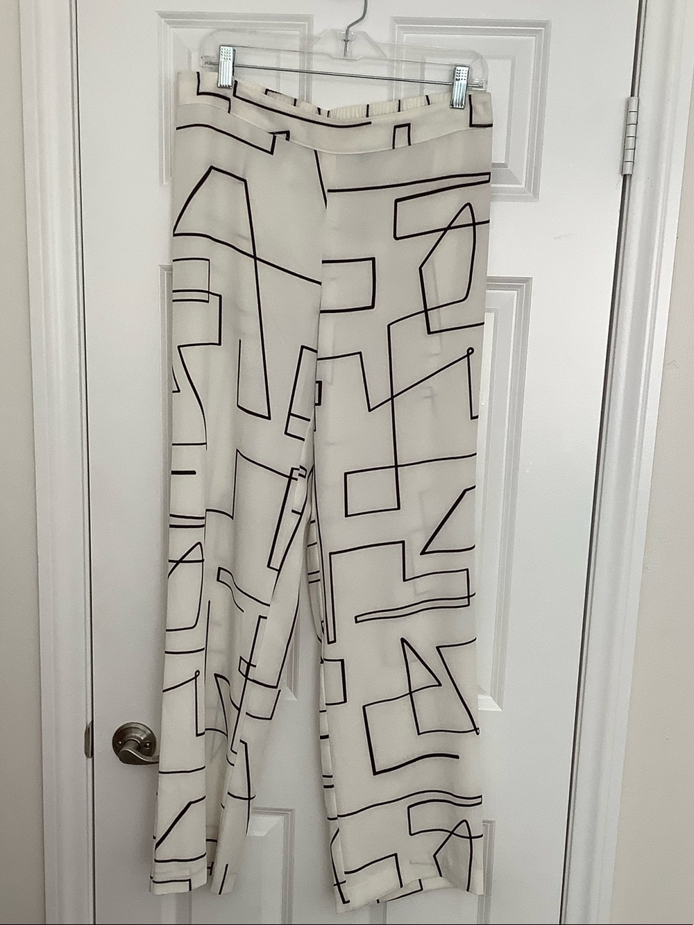Theory Mitrana Wide-Leg Pants with Black Geometric Print